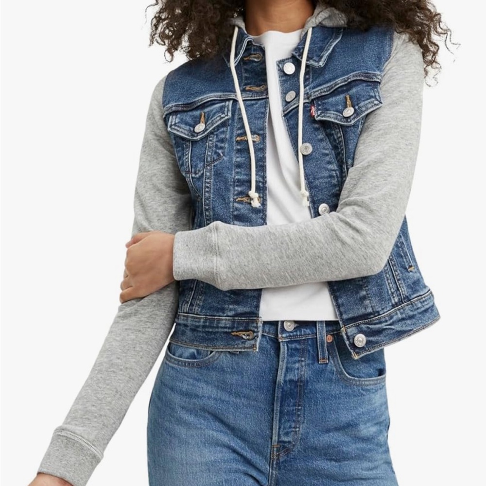 NEW Large Levi's Blue Denim Trucker Jacket